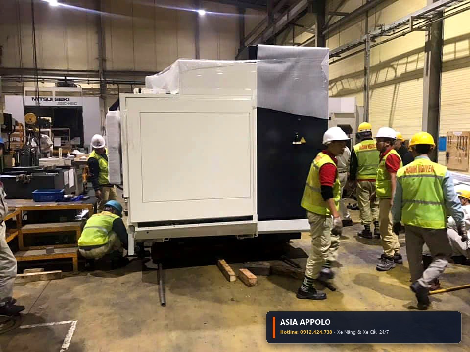 Hình ảnh thực tế dịch vụ xe nâng hàng nặng Asia Appolo điều vận và định vị bệ máy CNC siêu trọng phục vụ dự án tại KKT Nghi Sơn - Lễ Môn Thanh Hóa